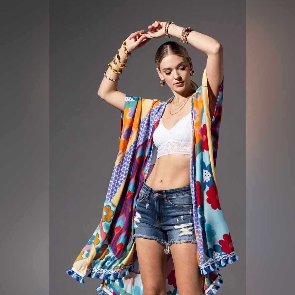 Colorful Patterned Kimono Cardigan Ruana  psychedelic floral 60’s OS tassels NWT